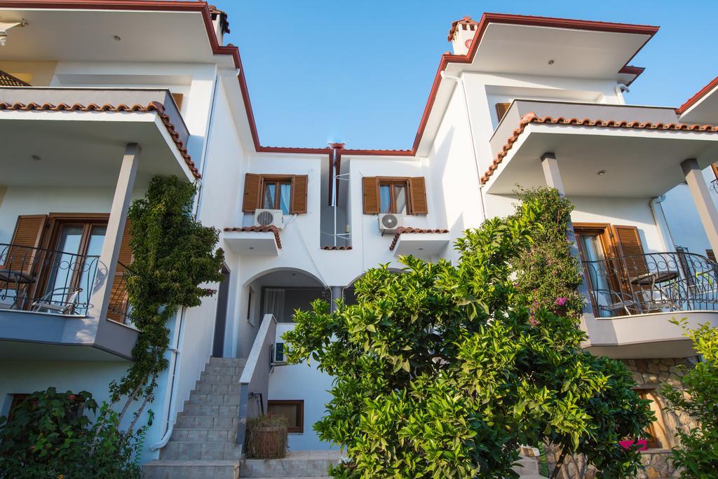 Bouganvillia Homes Nikiti  Exterior foto